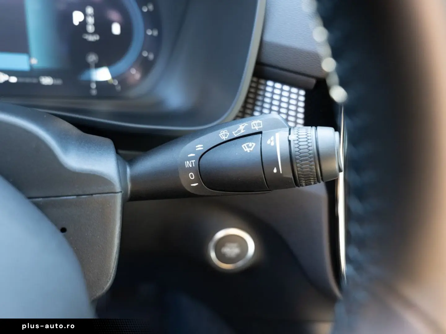 VOLVO XC40 B3 Plus Dark SHZ LED NAVI MEMORY H K 360