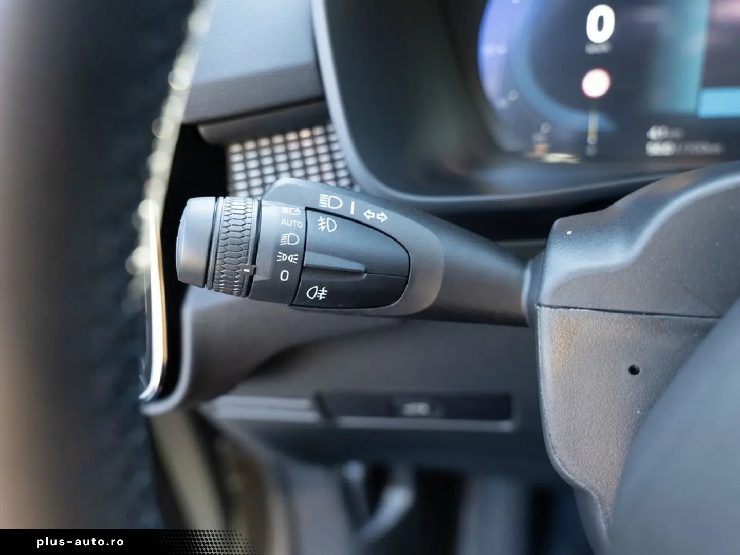 VOLVO XC40 B3 Plus Dark SHZ LED NAVI MEMORY H K 360