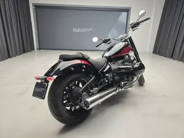 BMW R18 First Edition
