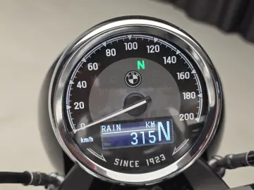 BMW R18 First Edition