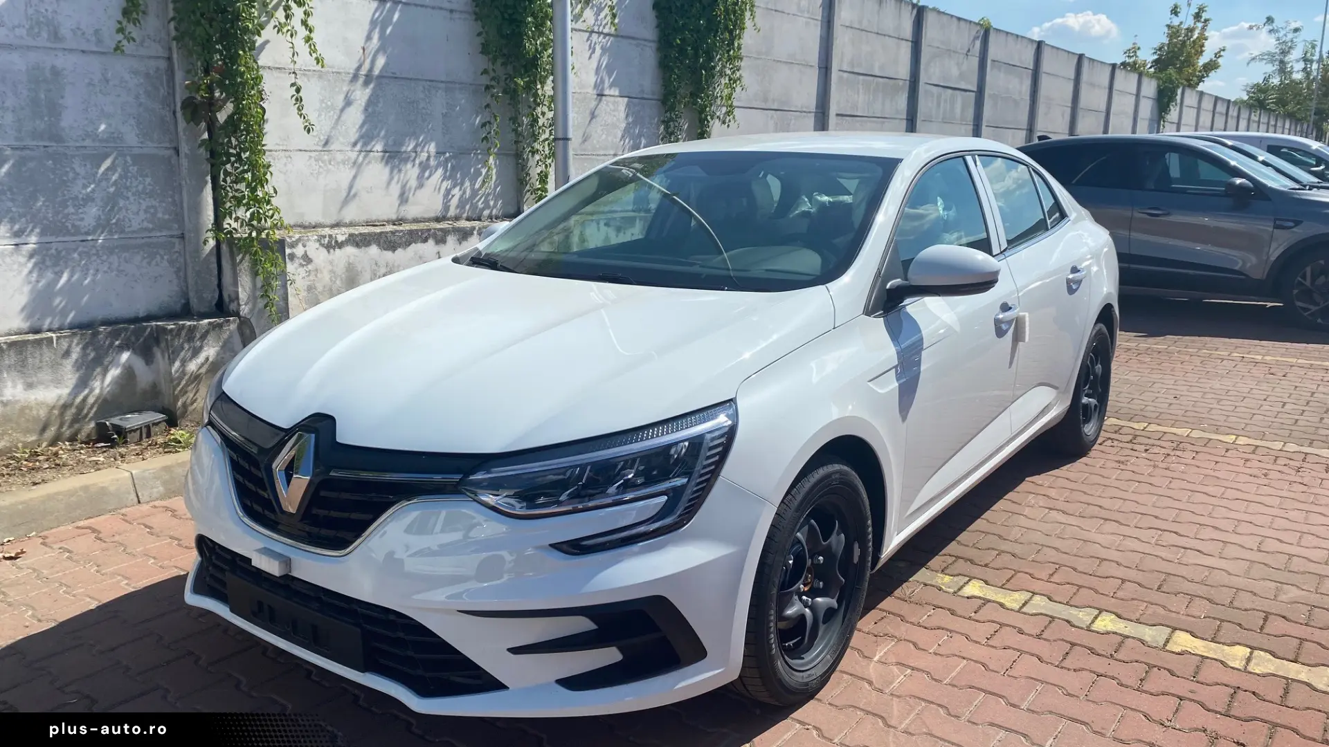 Remault Megane Sedan TCe 140 GPF EDC