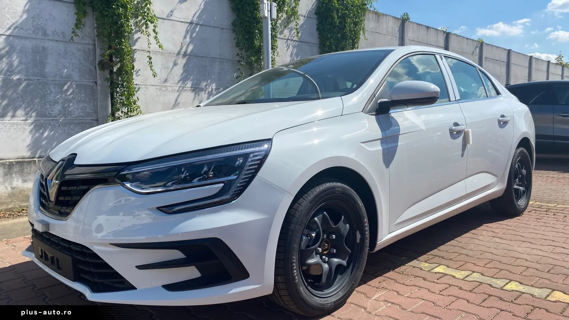 Remault Megane Sedan TCe 140 GPF EDC