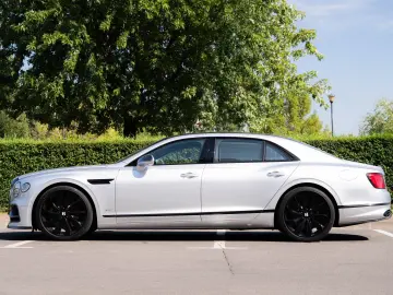 Bentley Flying Spur Hybrid - Panoramic-Carbon-Night Vision