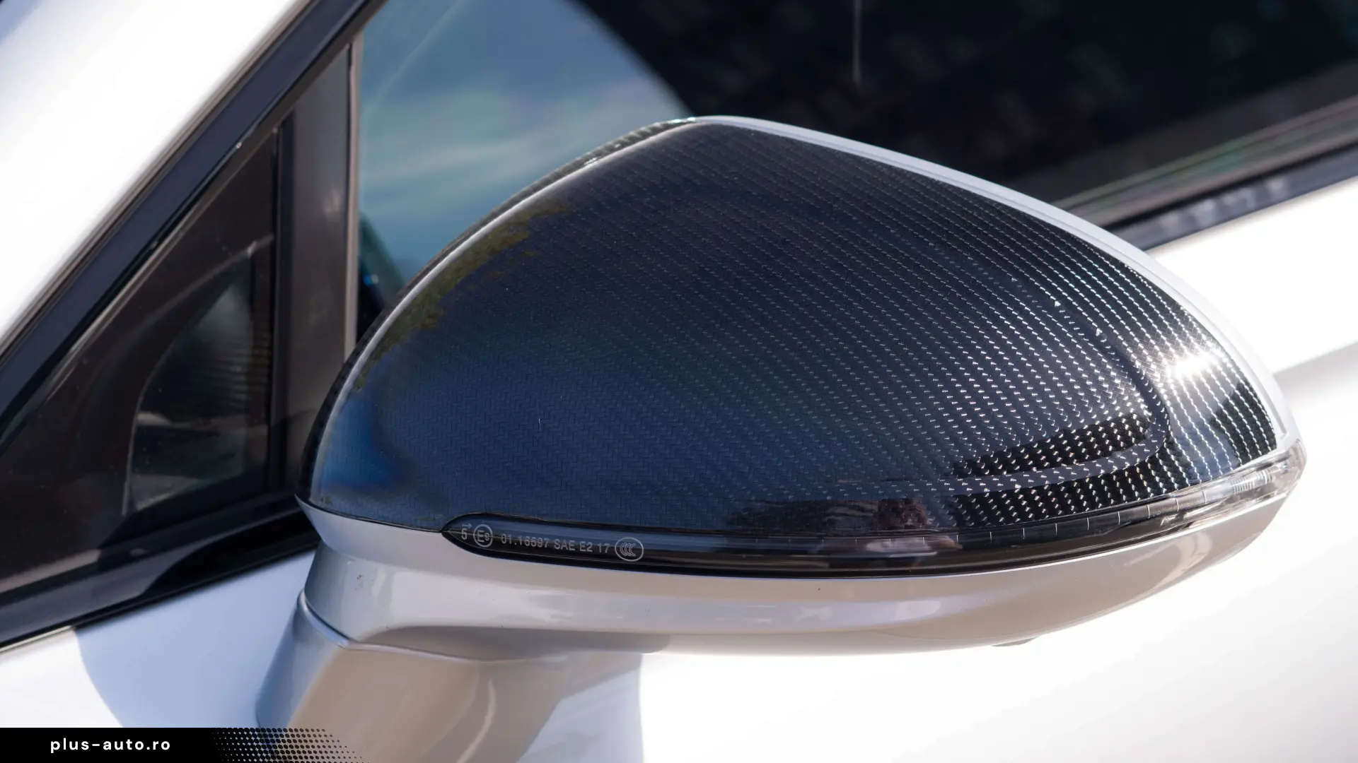 Bentley Flying Spur Hybrid - Panoramic-Carbon-Night Vision