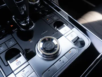 Bentley Flying Spur Hybrid - Panoramic-Carbon-Night Vision