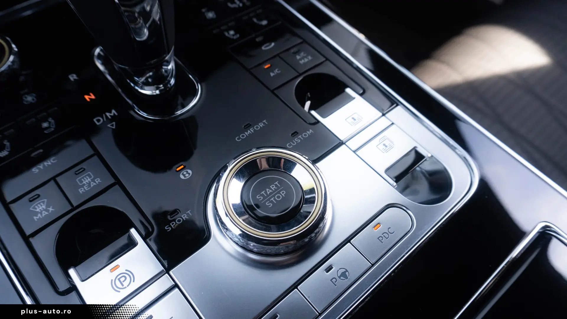 Bentley Flying Spur Hybrid - Panoramic-Carbon-Night Vision