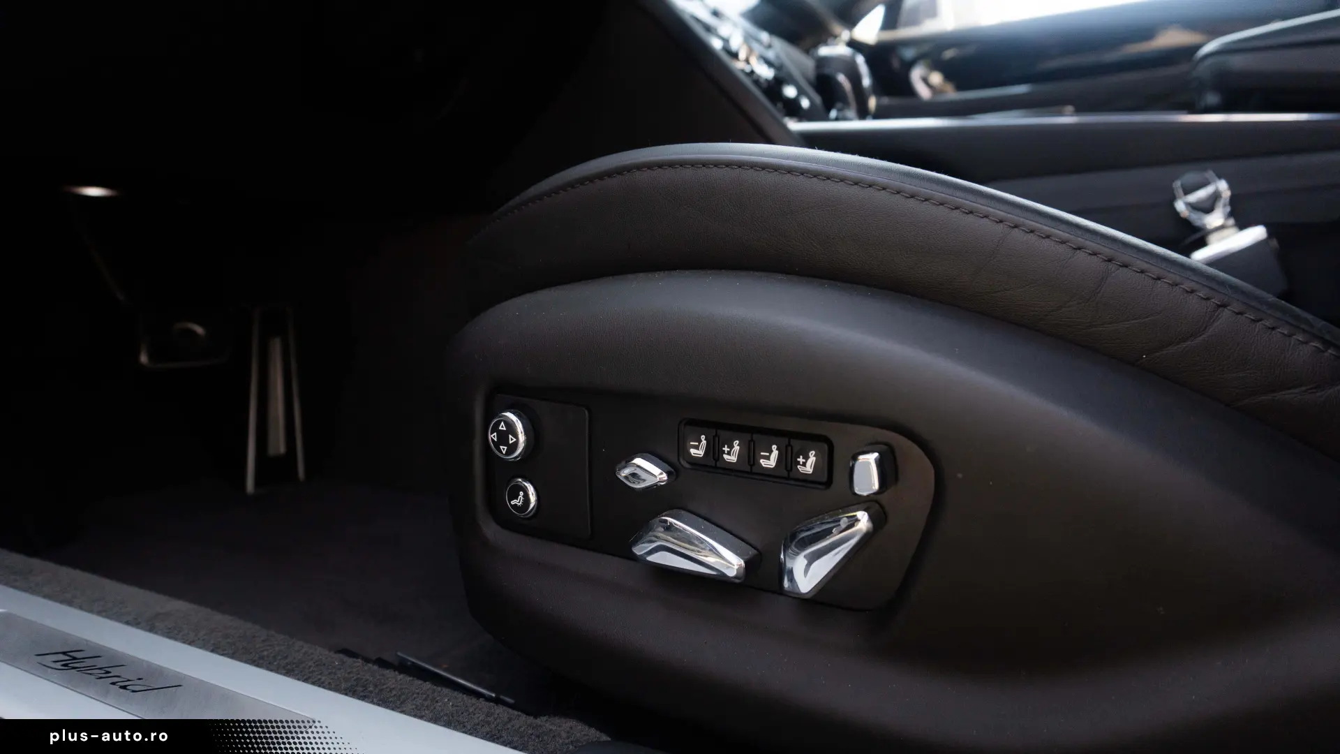 Bentley Flying Spur Hybrid - Panoramic-Carbon-Night Vision