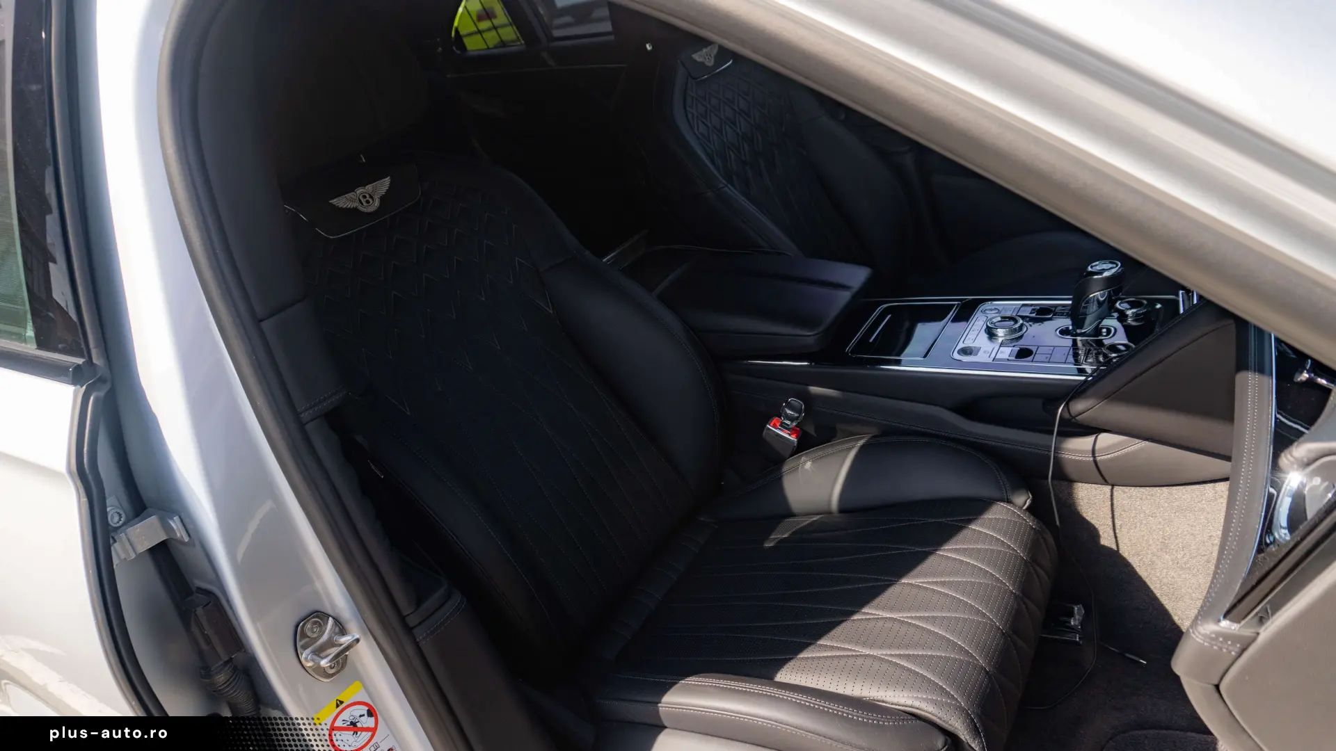 Bentley Flying Spur Hybrid - Panoramic-Carbon-Night Vision