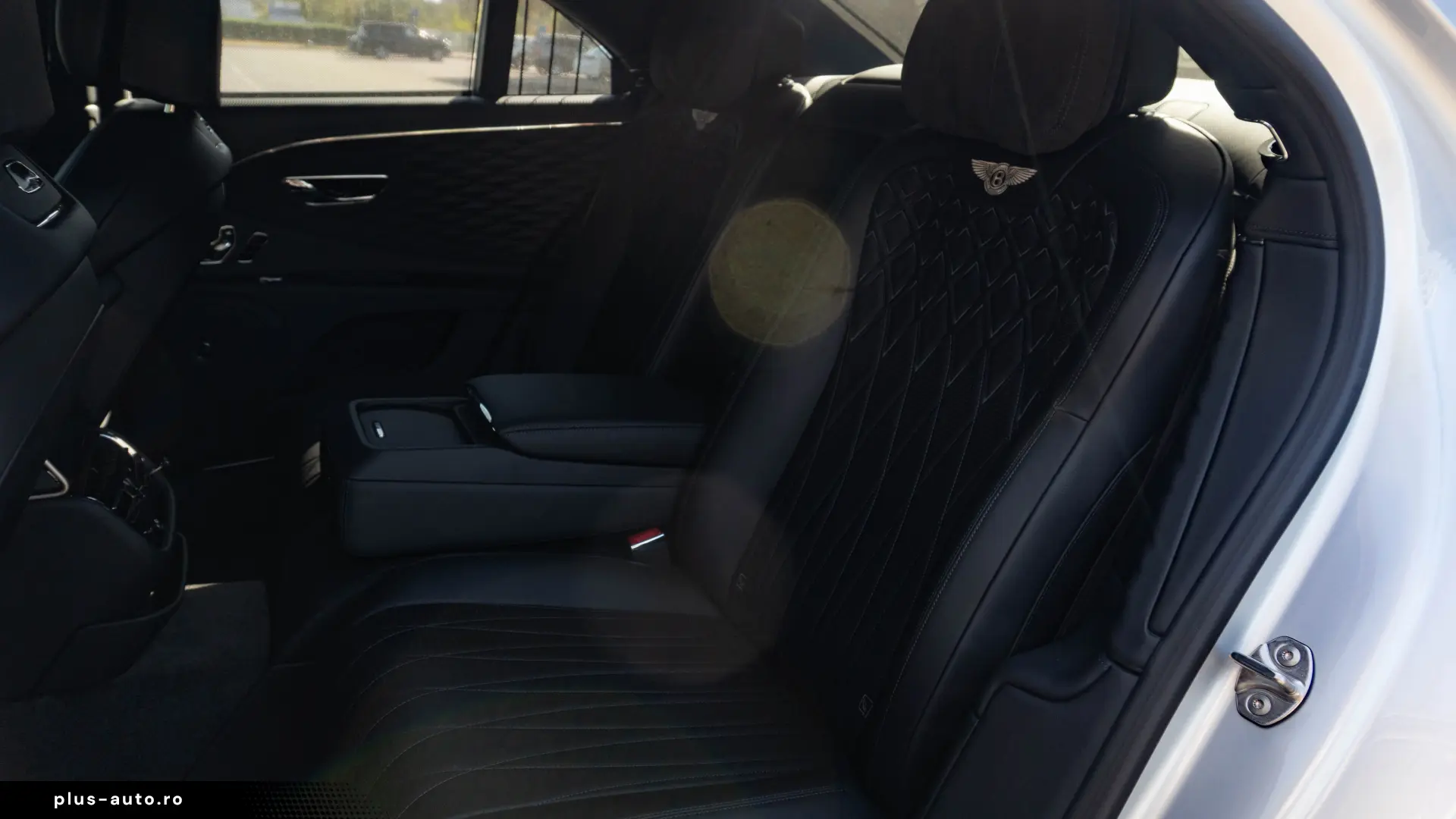 Bentley Flying Spur Hybrid - Panoramic-Carbon-Night Vision