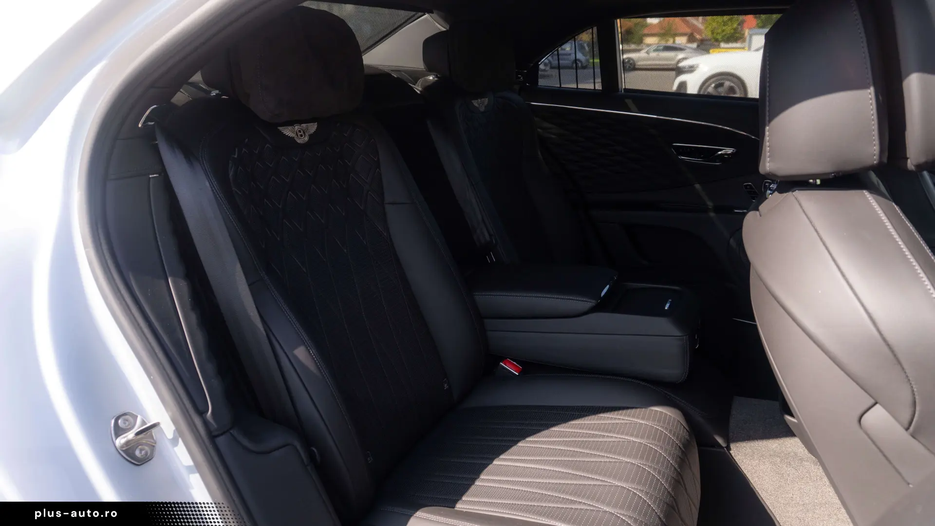 Bentley Flying Spur Hybrid - Panoramic-Carbon-Night Vision