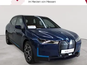 BMW iX xDrive40 Sky Lounge 22´AHK H&K Leder