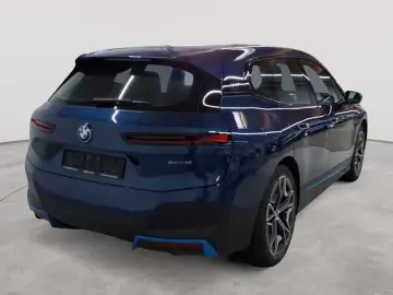 BMW iX xDrive40 Sky Lounge 22´AHK H&K Leder