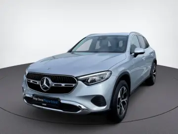 MERCEDES-BENZ GLC 300 e 4 M AVANTGARDE AHK SITZHZG F…