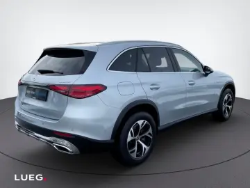 MERCEDES-BENZ GLC 300 e 4 M AVANTGARDE AHK SITZHZG F…