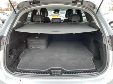 MERCEDES-BENZ GLC 300 e 4 M AVANTGARDE AHK SITZHZG F…