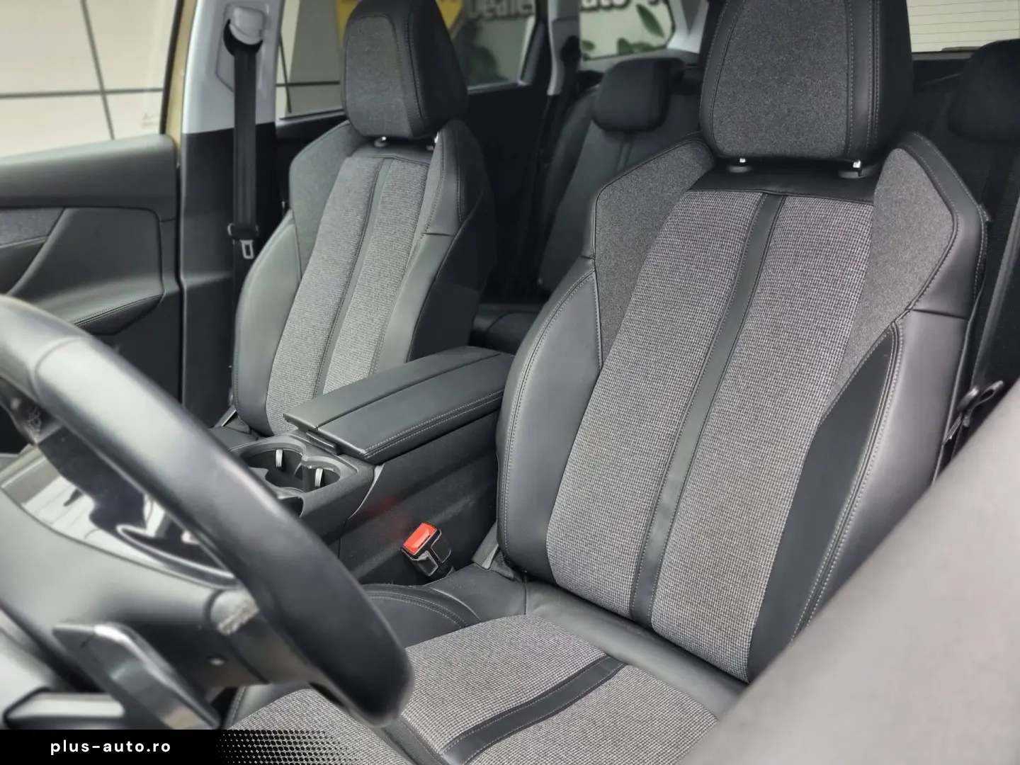 Peugeot 5008 1.6 Blue-HDi  120cp  Euro 6  7 locuri