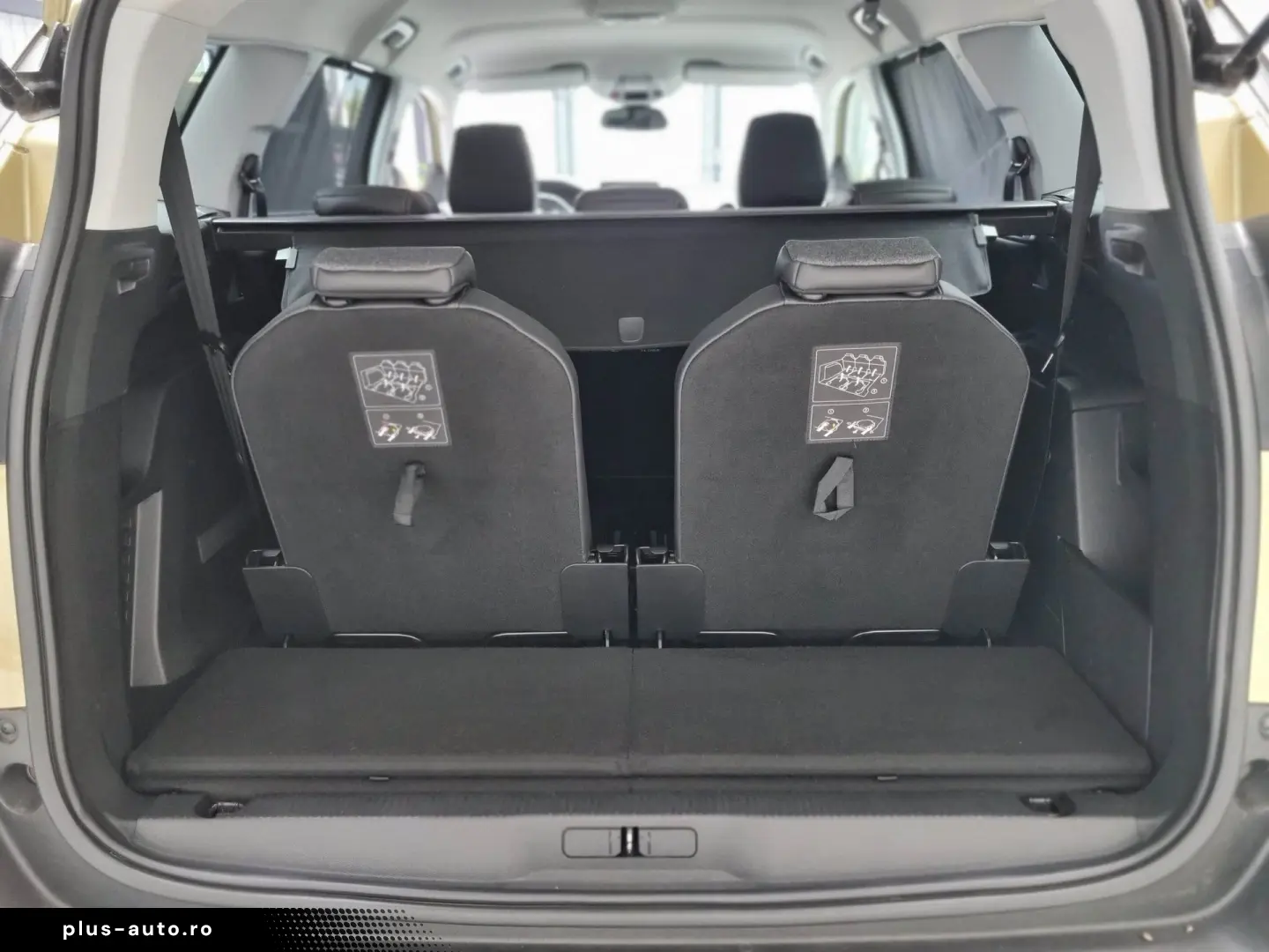 Peugeot 5008 1.6 Blue-HDi  120cp  Euro 6  7 locuri
