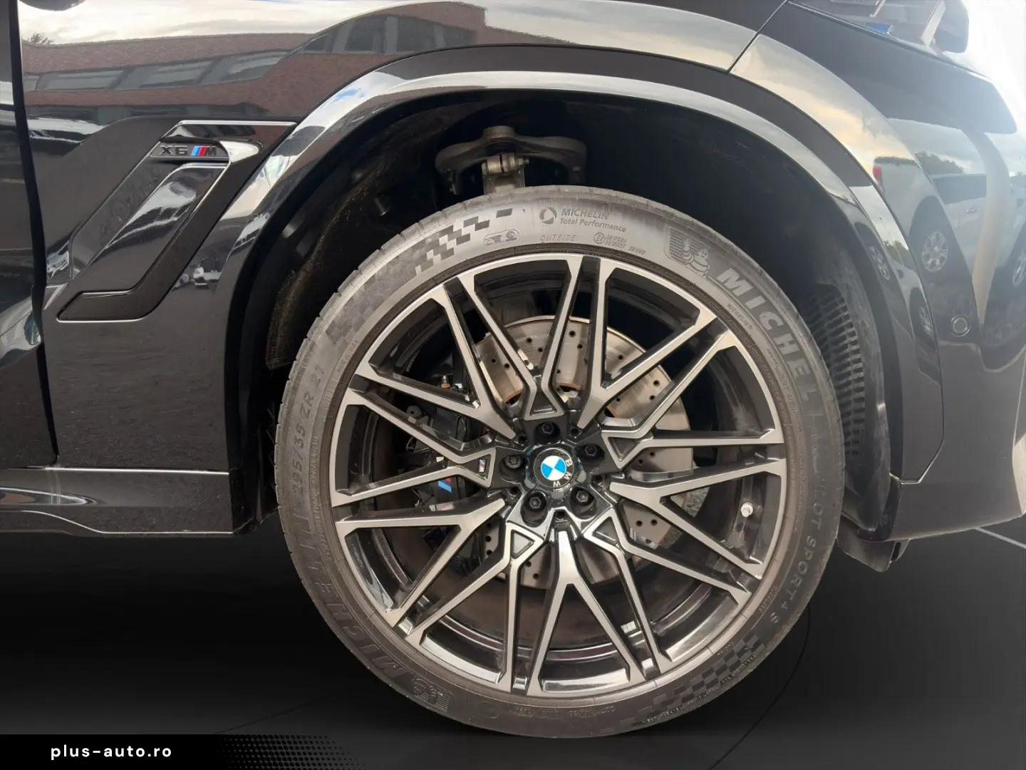 BMW X6 M Competition B&W Drivers Pack Sky Lounge
