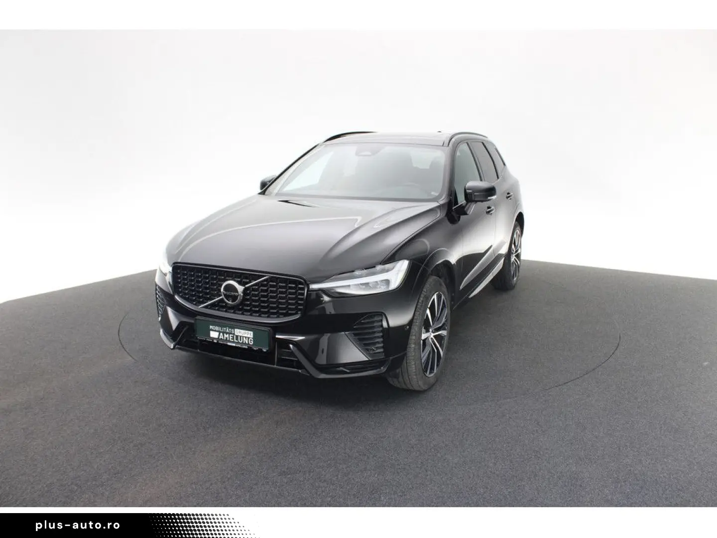 VOLVO XC60 B5 AWD Plus Dark FACEL. LED KAMERA H K PANO