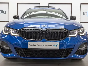BMW 330xe Touring M Sport Laser HUD ParkAss AHK Pano