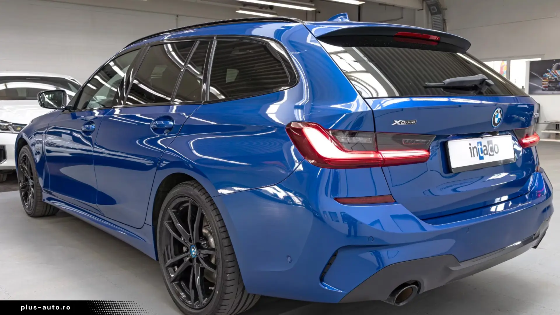 BMW 330xe Touring M Sport Laser HUD ParkAss AHK Pano