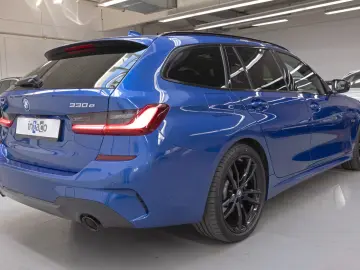 BMW 330xe Touring M Sport Laser HUD ParkAss AHK Pano