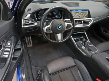 BMW 330xe Touring M Sport Laser HUD ParkAss AHK Pano