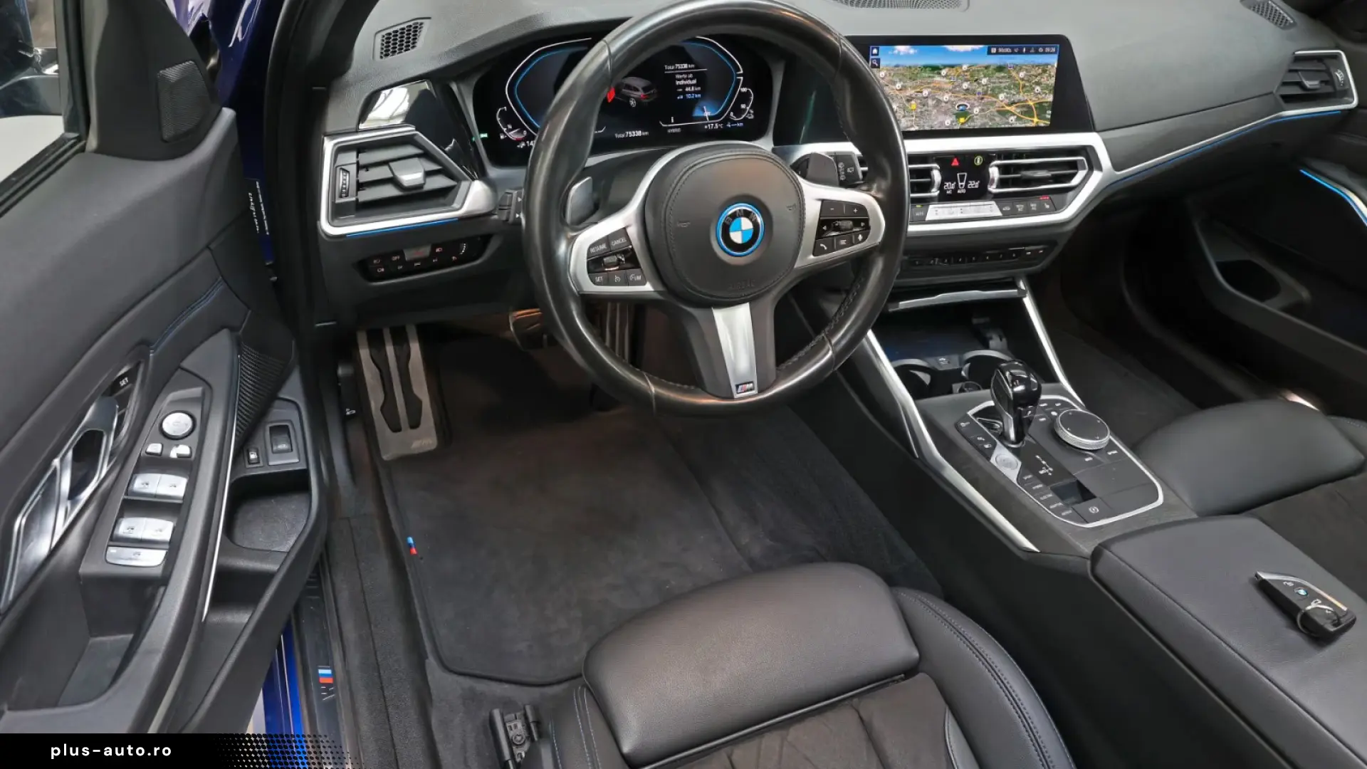 BMW 330xe Touring M Sport Laser HUD ParkAss AHK Pano