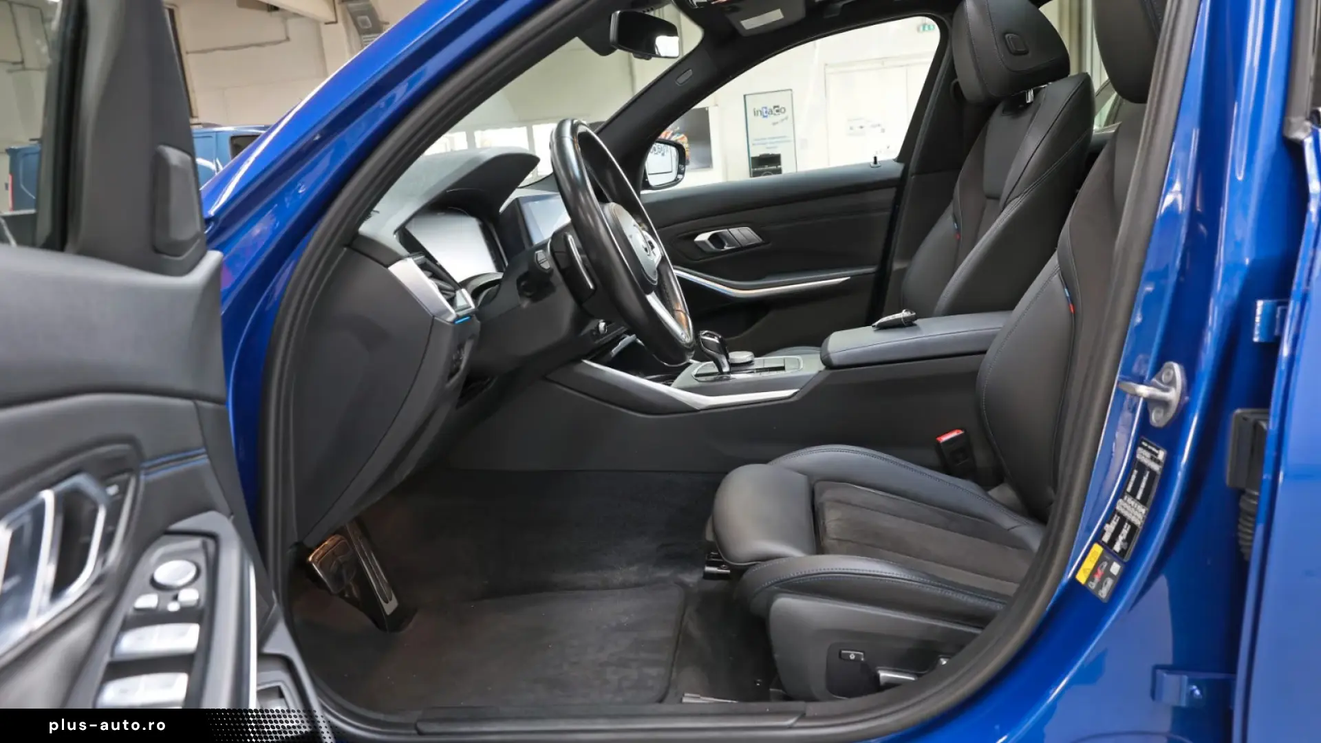 BMW 330xe Touring M Sport Laser HUD ParkAss AHK Pano