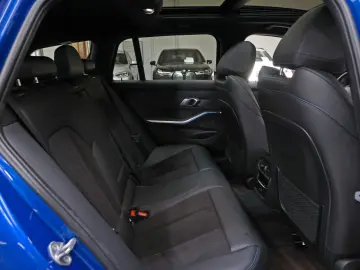 BMW 330xe Touring M Sport Laser HUD ParkAss AHK Pano