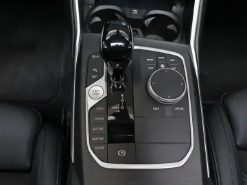 BMW 330xe Touring M Sport Laser HUD ParkAss AHK Pano
