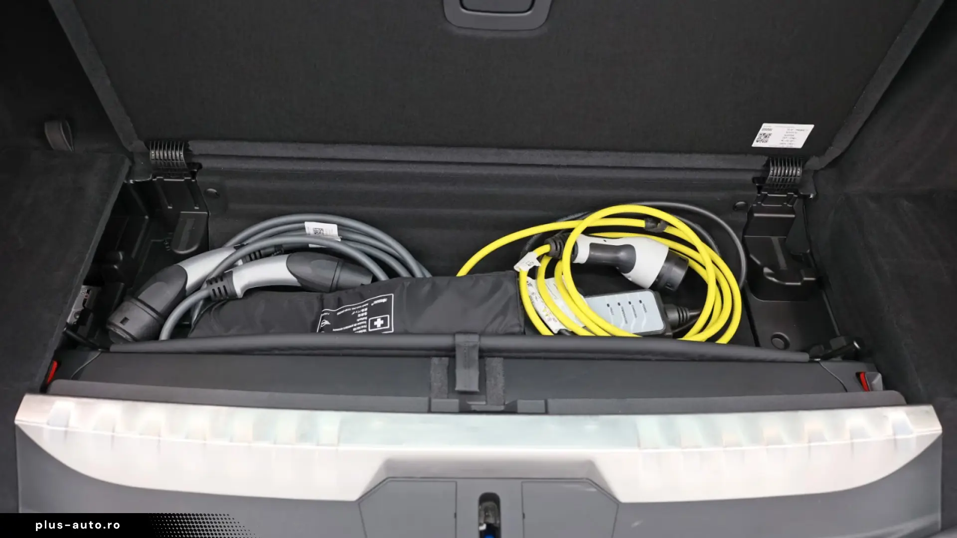 BMW 330xe Touring M Sport Laser HUD ParkAss AHK Pano