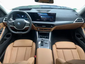 BMW 330e xDrv. 427 - 0Anz LiCPro HK PA  DAPro Adt.LE