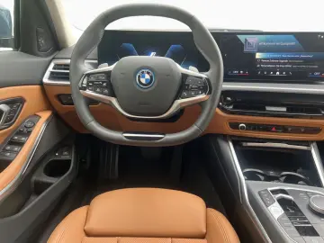 BMW 330e xDrv. 427 - 0Anz LiCPro HK PA  DAPro Adt.LE