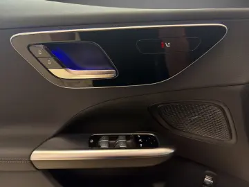 Mercedes-Benz C 200 T Avantgarde Blind Spot Winter Package