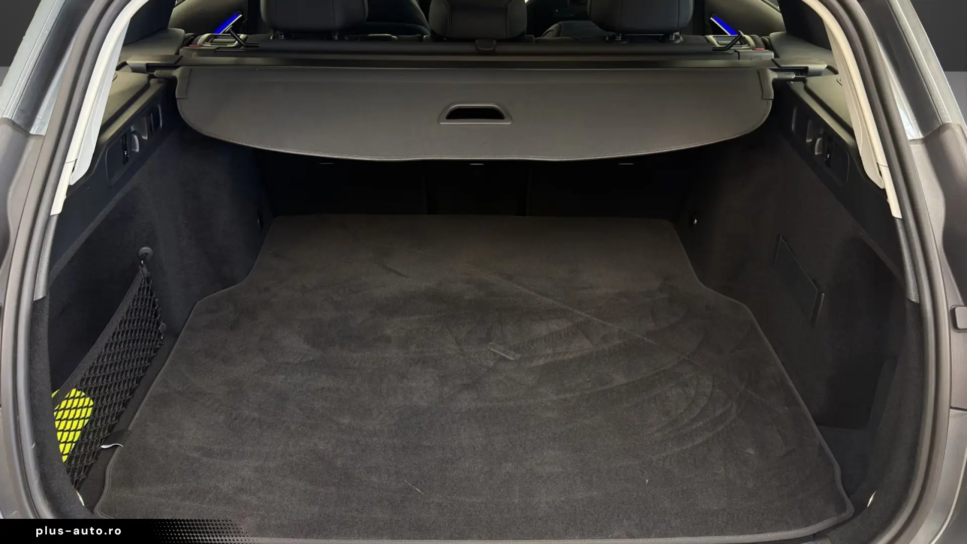 Mercedes-Benz C 200 T Avantgarde Blind Spot Winter Package