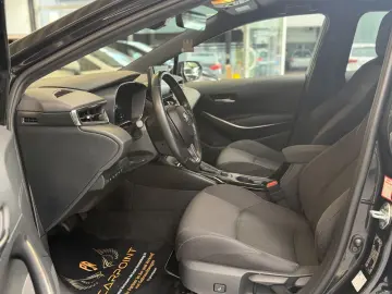 TOYOTA Corolla Touring Sports Hybrid Team D LED Navi BT