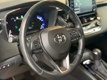 TOYOTA Corolla Touring Sports Hybrid Team D LED Navi BT