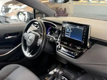 TOYOTA Corolla Touring Sports Hybrid Team D LED Navi BT