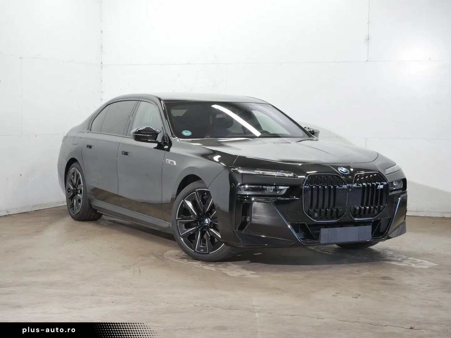 BMW i7 M70 xDrive Pano-Sky B&W TV Lounge Massage