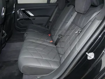 BMW i7 M70 xDrive Pano-Sky B&W TV Lounge Massage