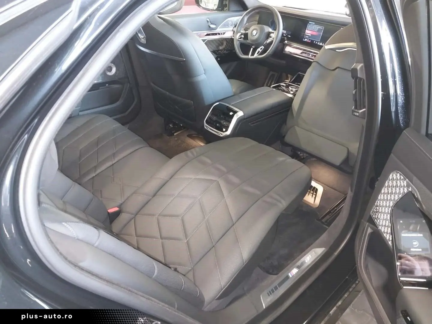 BMW i7 M70 xDrive Pano-Sky B&W TV Lounge Massage