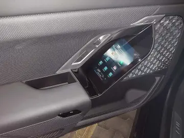 BMW i7 M70 xDrive Pano-Sky B&W TV Lounge Massage