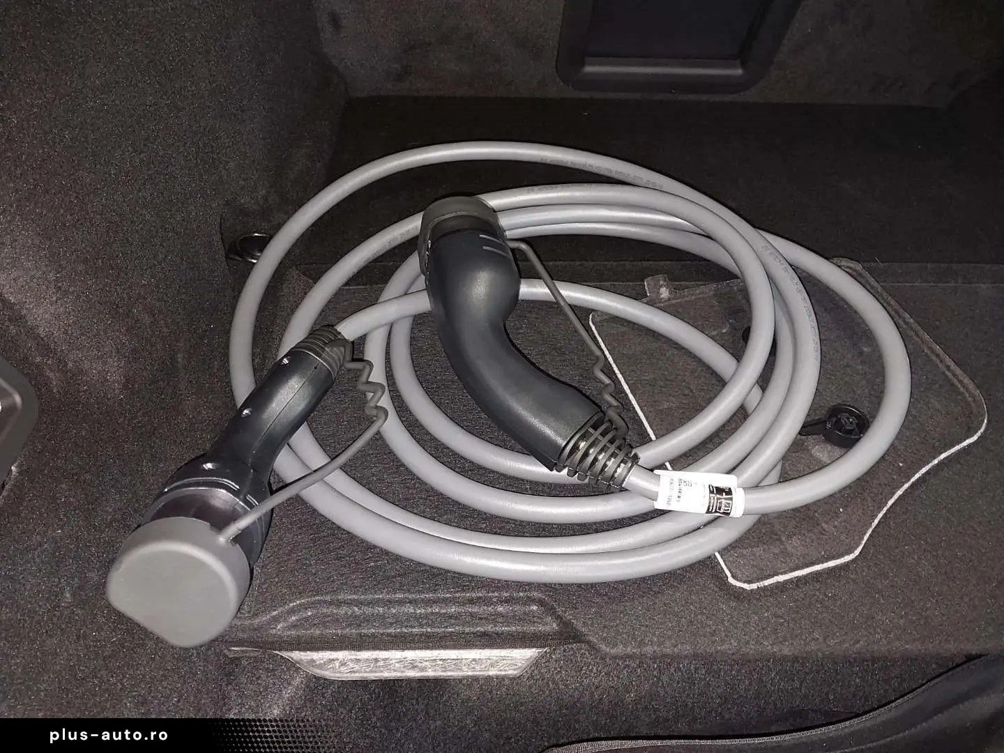 BMW i7 M70 xDrive Pano-Sky B&W TV Lounge Massage