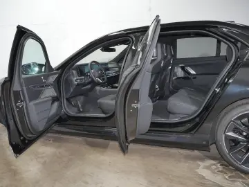 BMW i7 M70 xDrive Pano-Sky B&W TV Lounge Massage