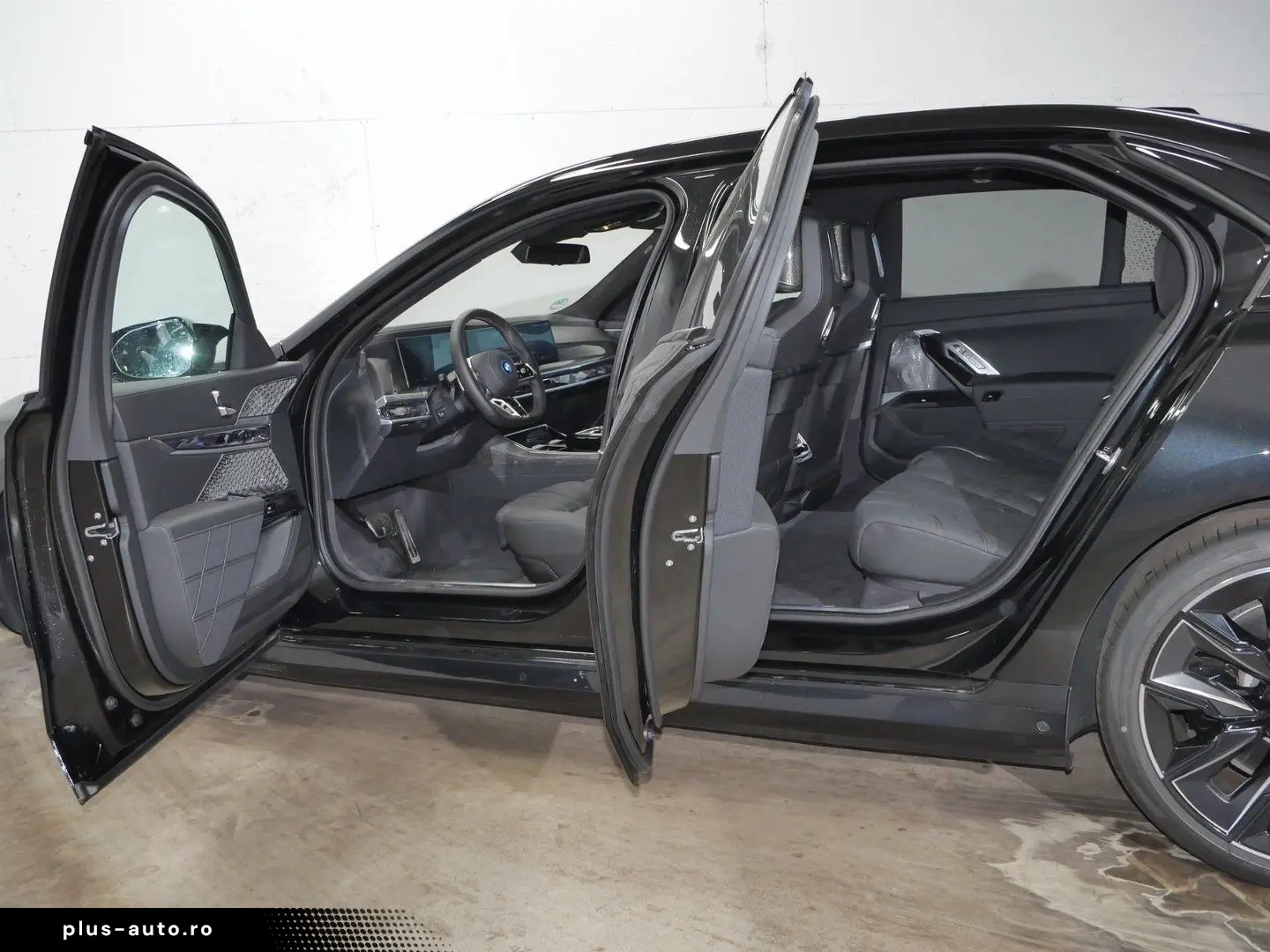BMW i7 M70 xDrive Pano-Sky B&W TV Lounge Massage