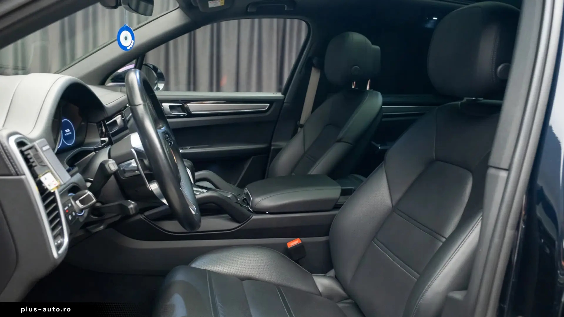 Porsche Cayenne E-Hybrid Platinum Edition PANO 360  etc