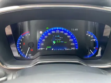 TOYOTA Corolla 2.0 Hybrid TS Team D  Technik Paket Navi