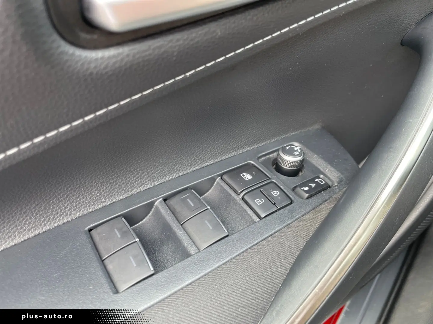 TOYOTA Corolla 2.0 Hybrid TS Team D  Technik Paket Navi