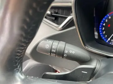 TOYOTA Corolla 2.0 Hybrid TS Team D  Technik Paket Navi